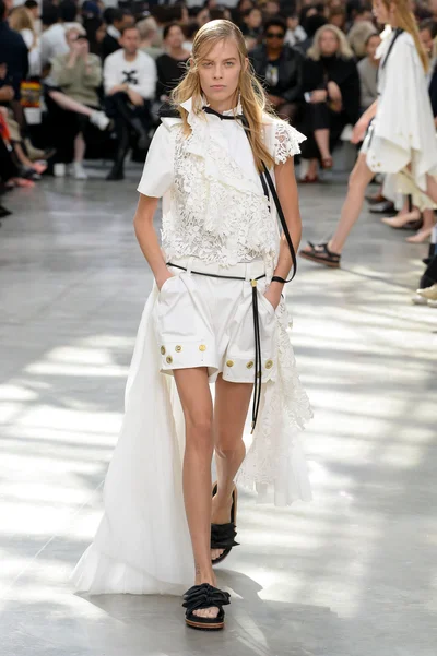 Look 3